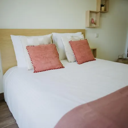 Casa Pao De Lo Vale S Domingos *