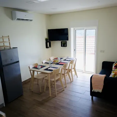 Casa Pao De Lo Vale S Domingos Vakantiehuis Raiva