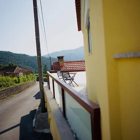 Casa Pao De Lo Vale S Domingos * Raiva