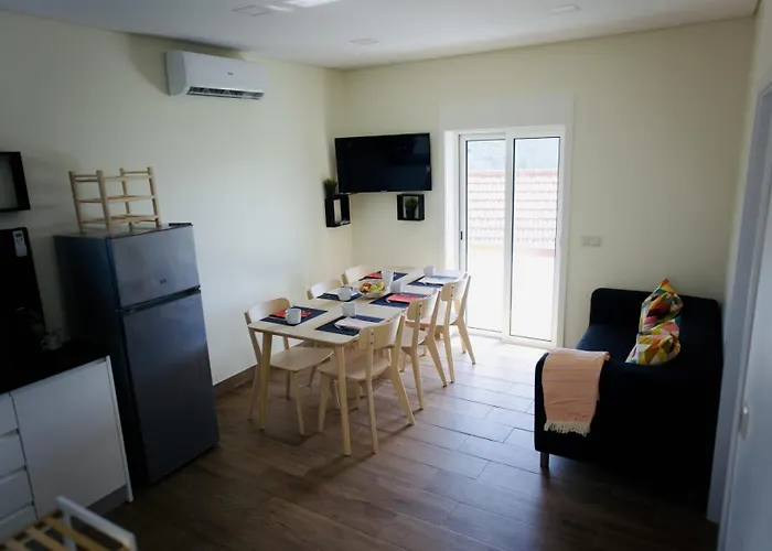 Casa Pao De Lo Vale S Domingos Nyaraló Raiva