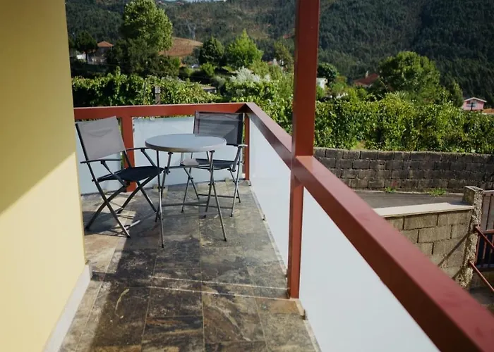 Casa Pao De Lo Vale S Domingos *